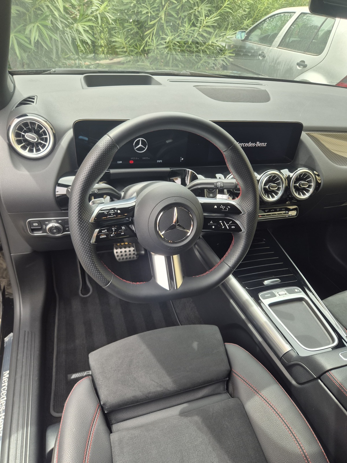 Habitacle Mercedes après nettoyage intérieur