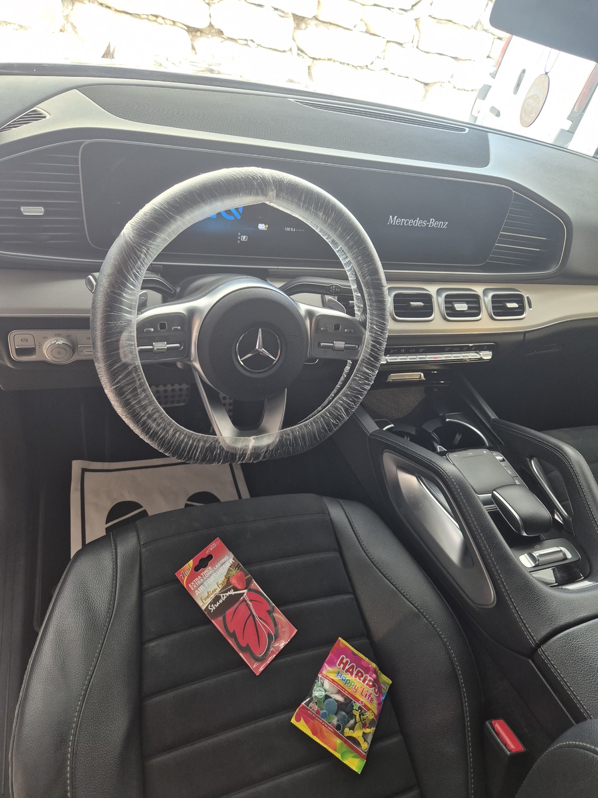 Habitacle Mercedes-Benz après nettoyage intérieur complet