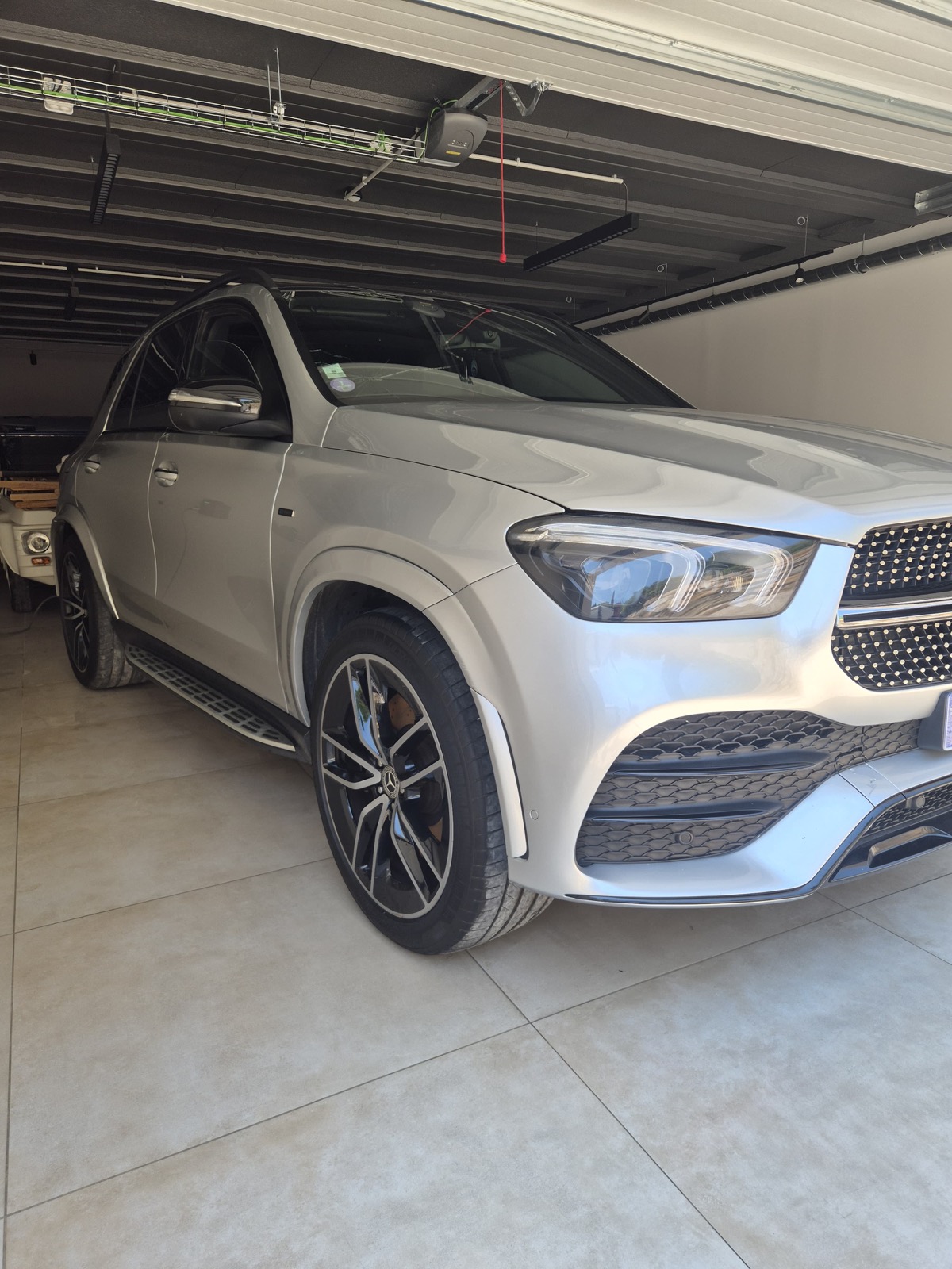 Mercedes GLE gris après préparation